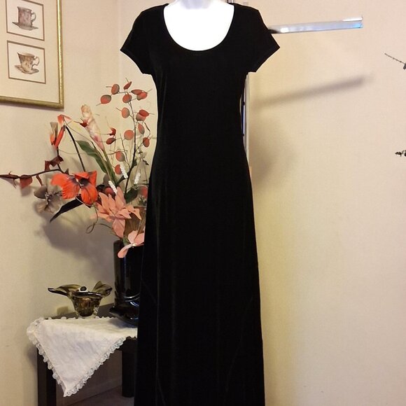 Vintage NWOT Kensie Women’s Elegant Black Short Sleeve Maxi Dress Size S - Picture 4 of 10